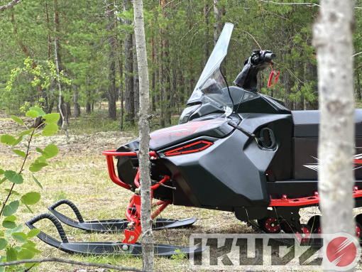 Snowmobile IKUDZO HUNTER 650LK 22 V2